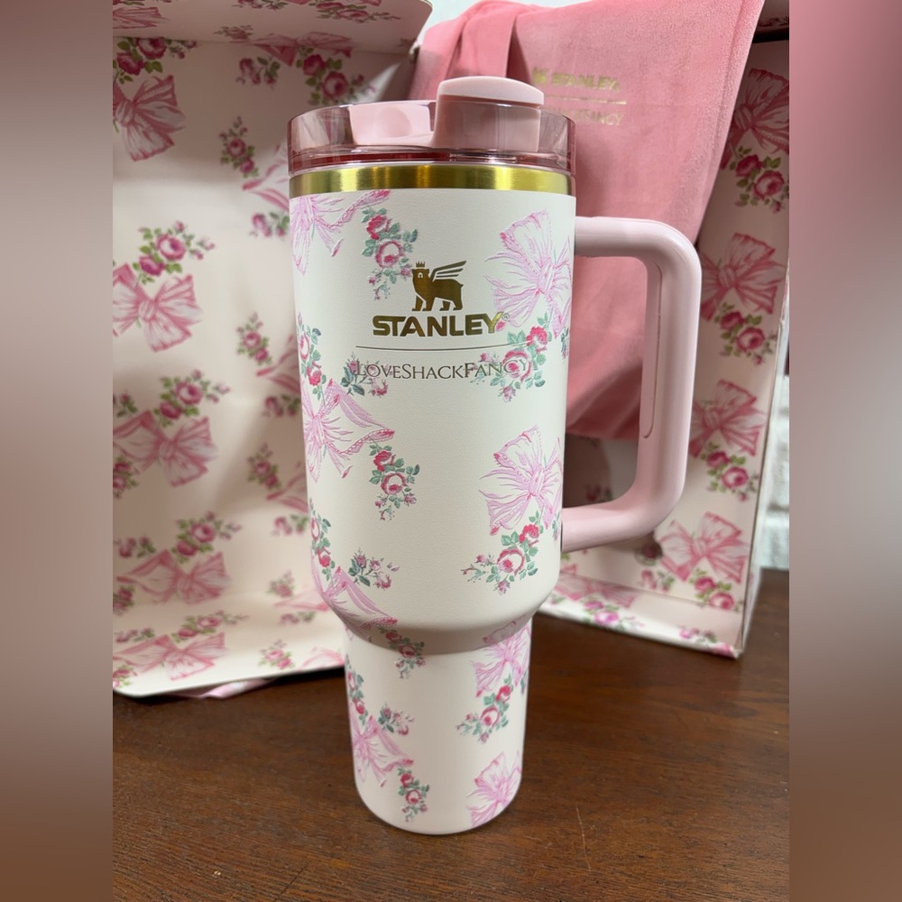 Love Shack Fancy x Stanley Tumbler 40oz Rosa Beaux Bow New in Box - Picture 1 of 8